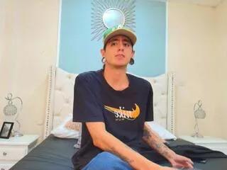matthew_dixon from Flirt4Free