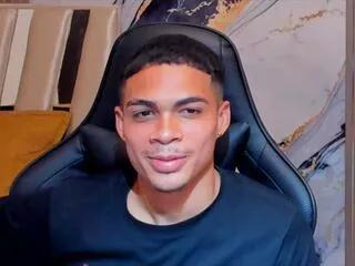 riccie_pezzutti from Flirt4Free