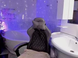 Sofiya_mil webcams show profile image 