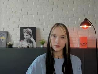 sunniva_hewlett from Flirt4Free