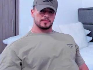 tatan_uribe from Flirt4Free