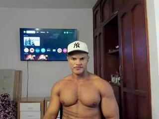 Tyga_fit webcams show profile image 
