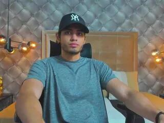 Tyler_lions webcams show profile image 