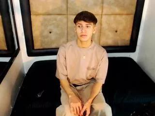 will_sthar from Flirt4Free