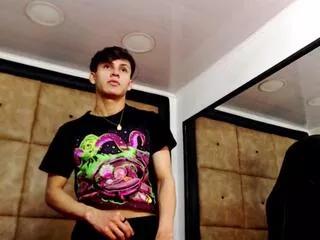 will_sthar from Flirt4Free