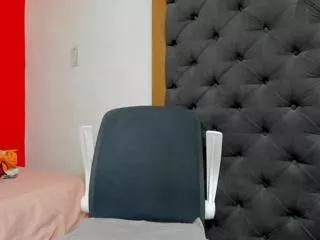 yaya_hilton from Flirt4Free