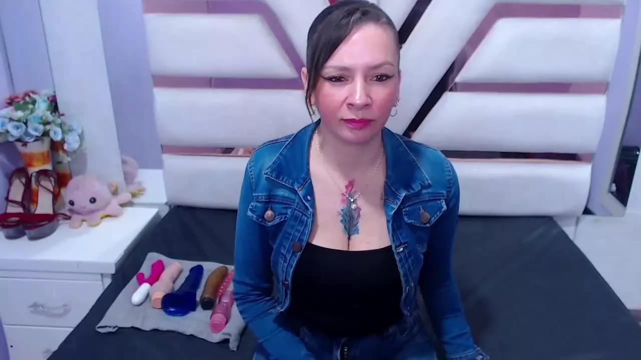 alaha_evans from Streamray