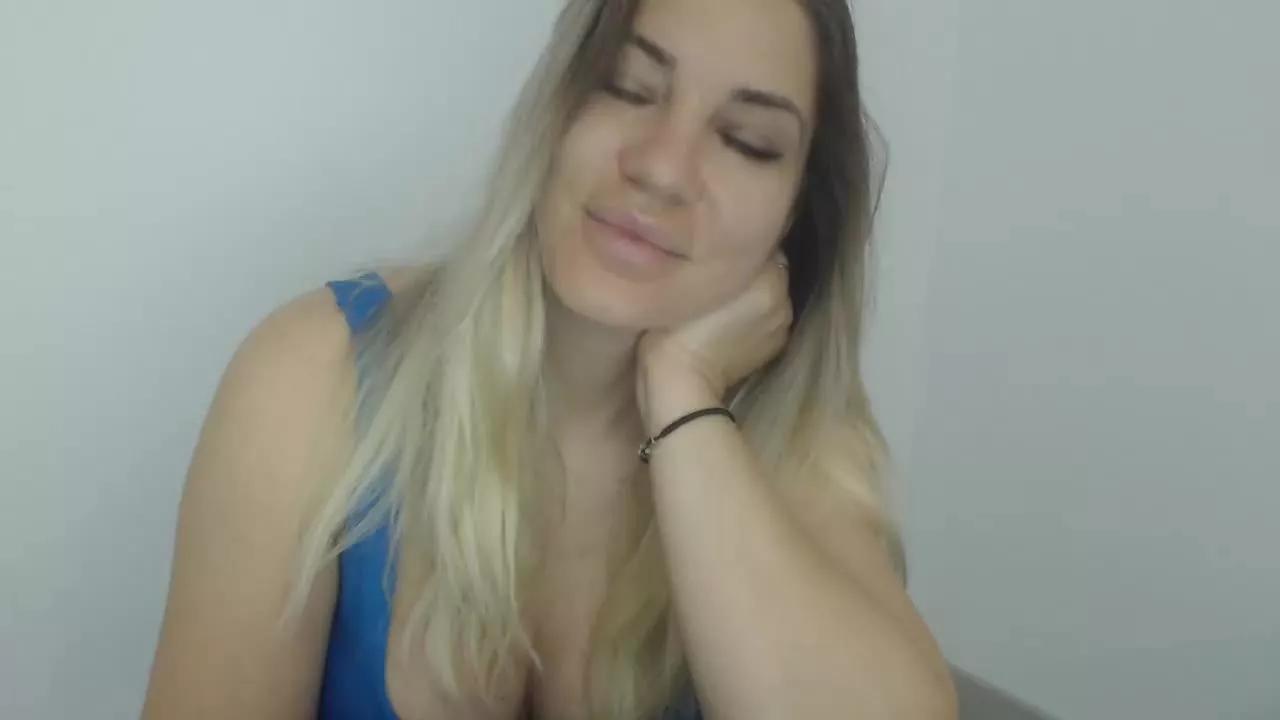 Allysahot0 from Streamray