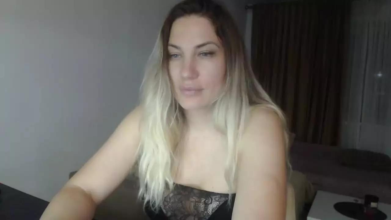 Allysahot0 from Streamray