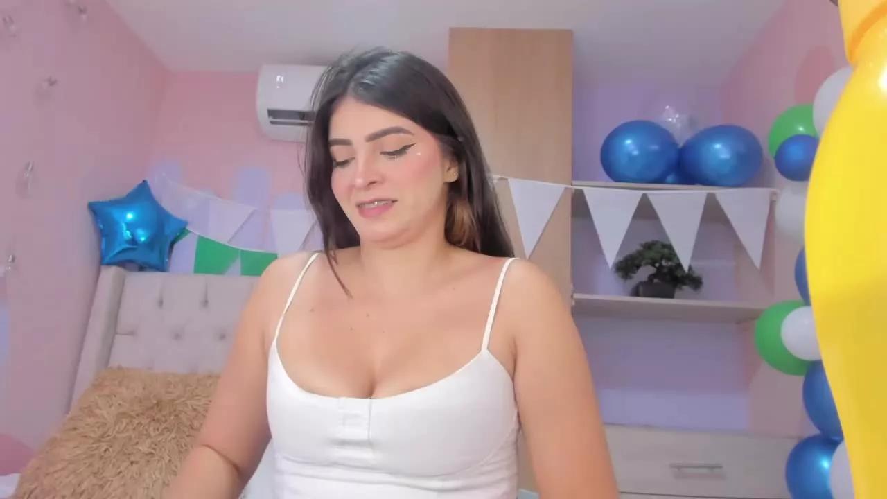 AlyceMay webcams show profile image 