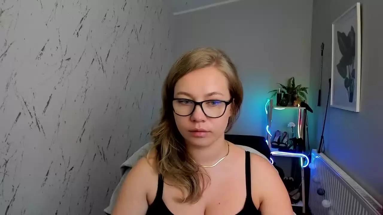bambiHOLLY from Streamray