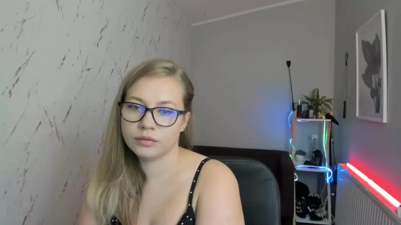 bambiHOLLY from Streamray