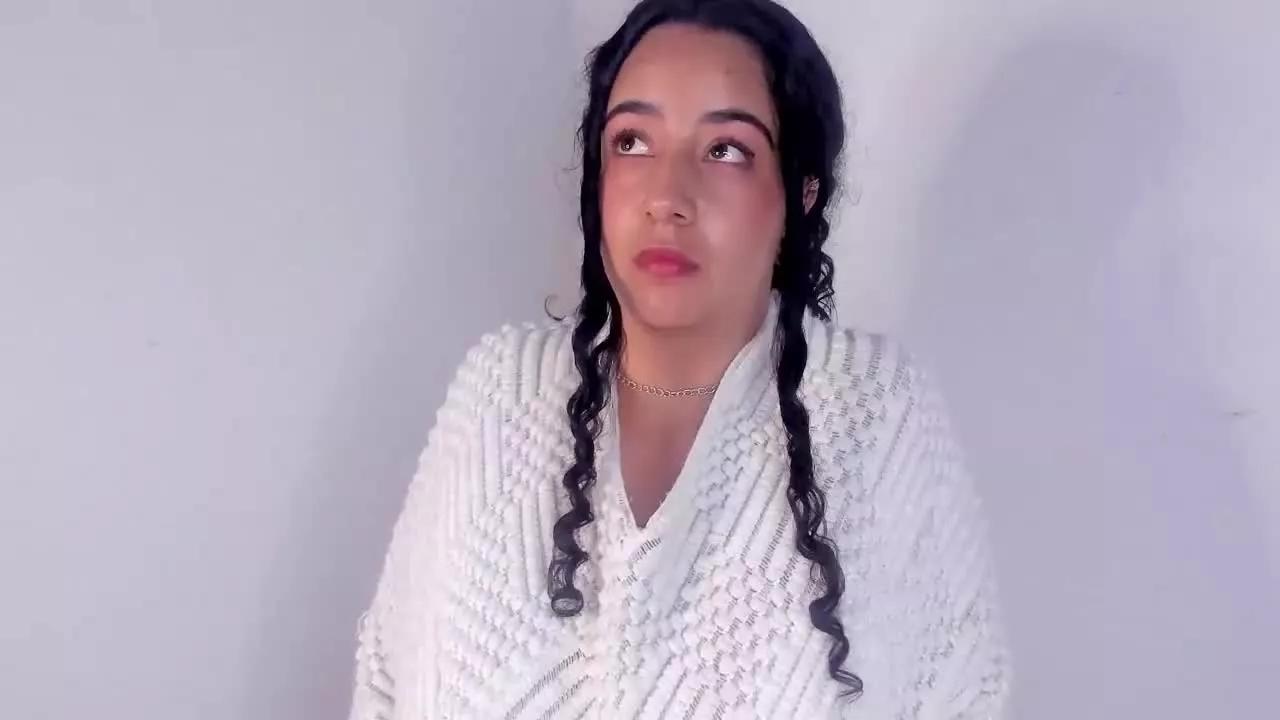 BellaSwwan from Streamray