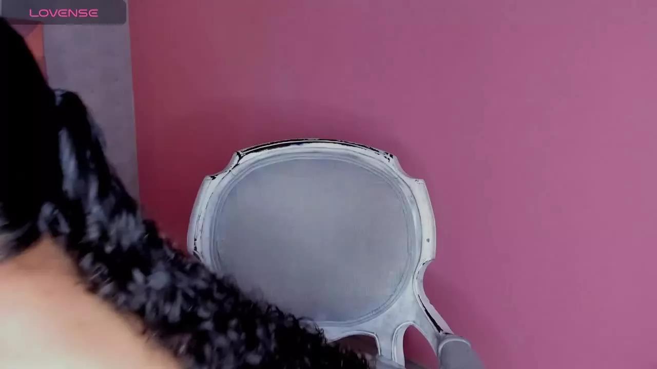 BellaSwwan from Streamray