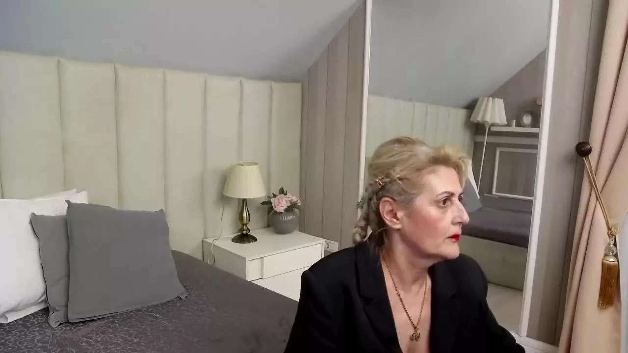 ElenaJuarez from Streamray