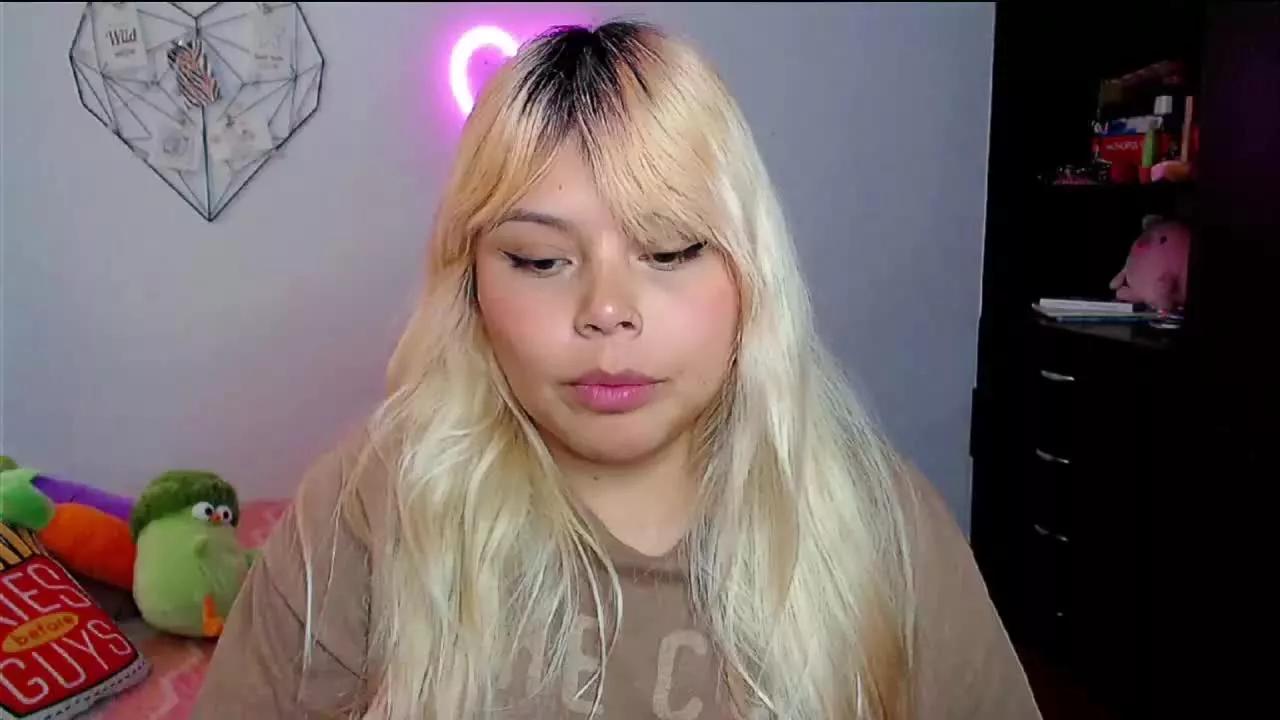 EllieAutumn from Streamray