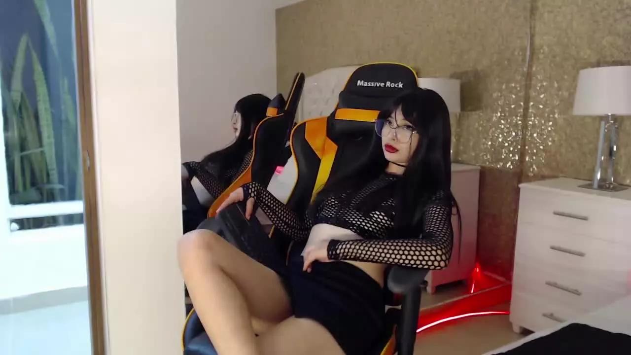 EvyEmber from Streamray