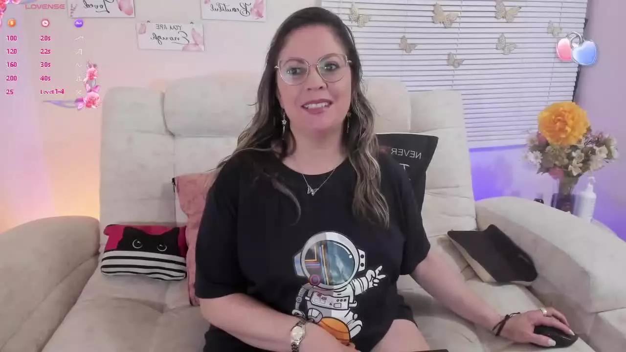 GoddessSara from Streamray