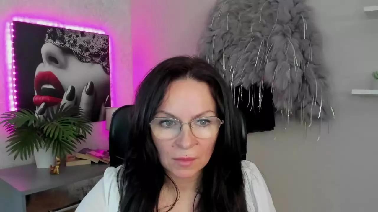 HelenTasty from Streamray