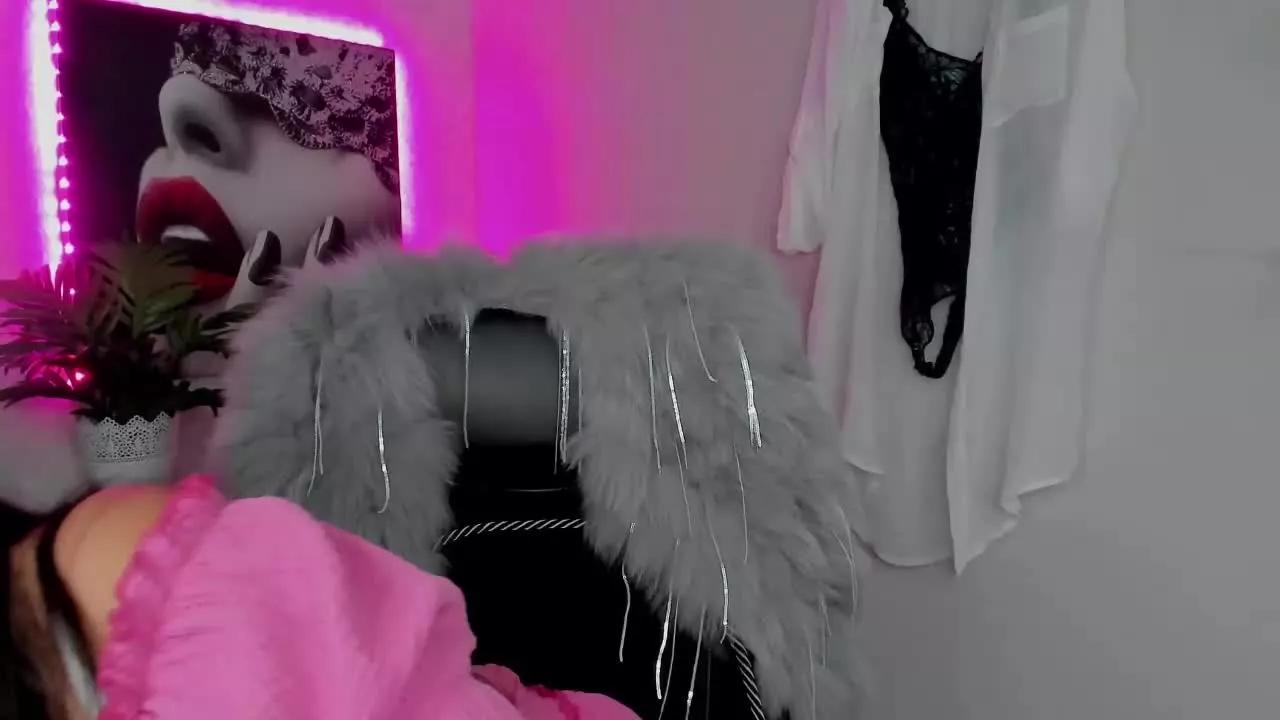 HelenTasty from Streamray