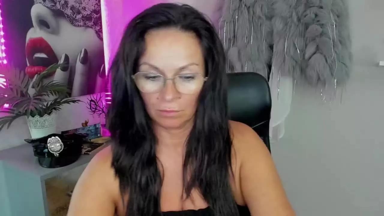 HelenTasty from Streamray