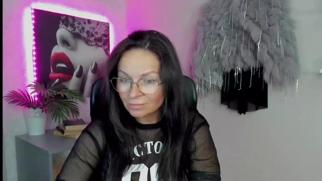 HelenTasty from Streamray