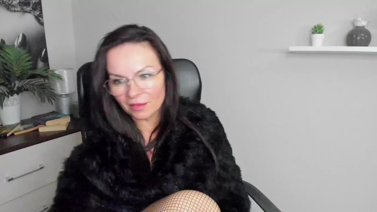 HelenTasty from Streamray