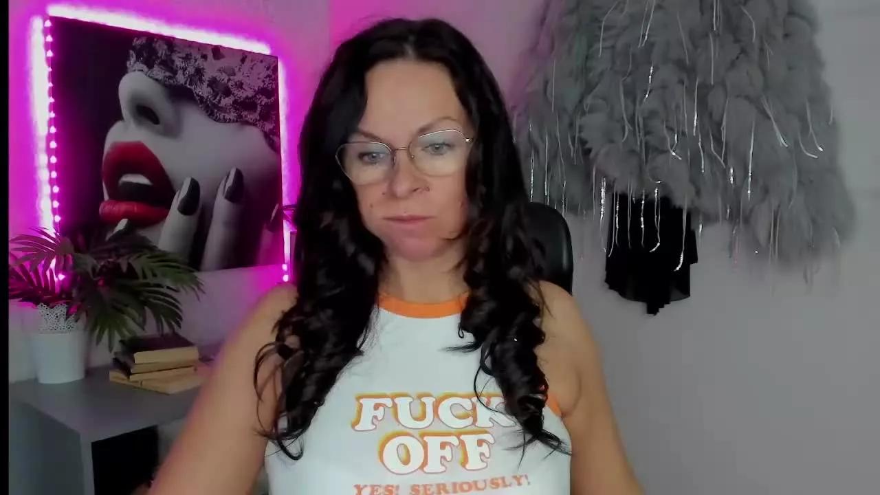 HelenTasty from Streamray