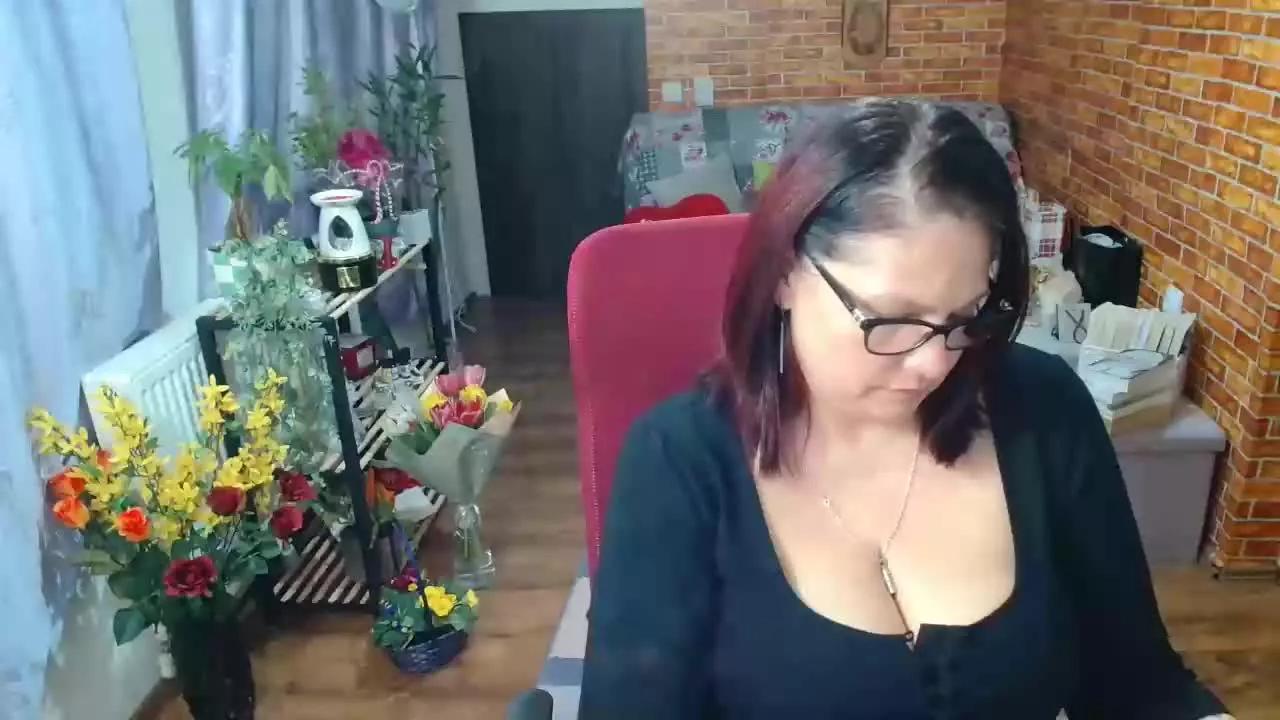 hellen37 from Streamray