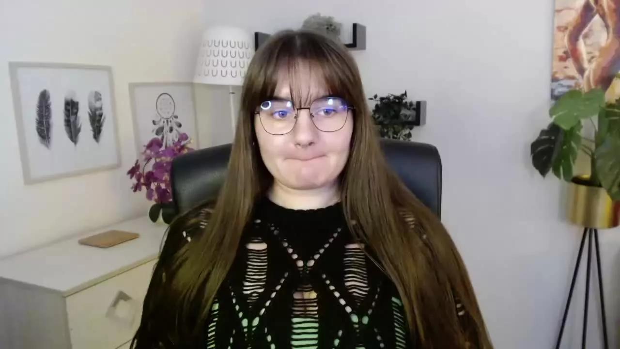JulieDream webcams show profile image 