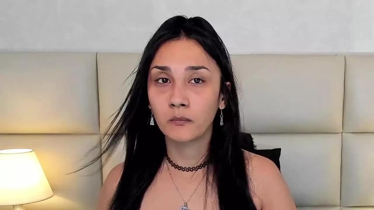 KOURTNEYTRAVIS on Streamray