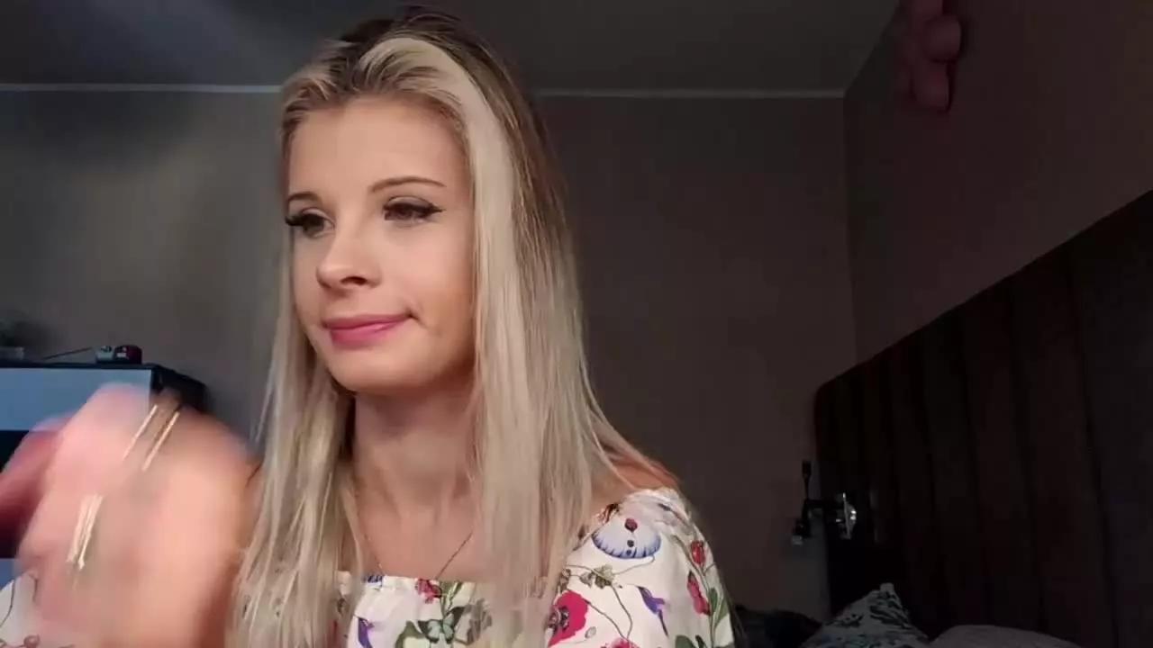 KristineGirl webcams show profile image 