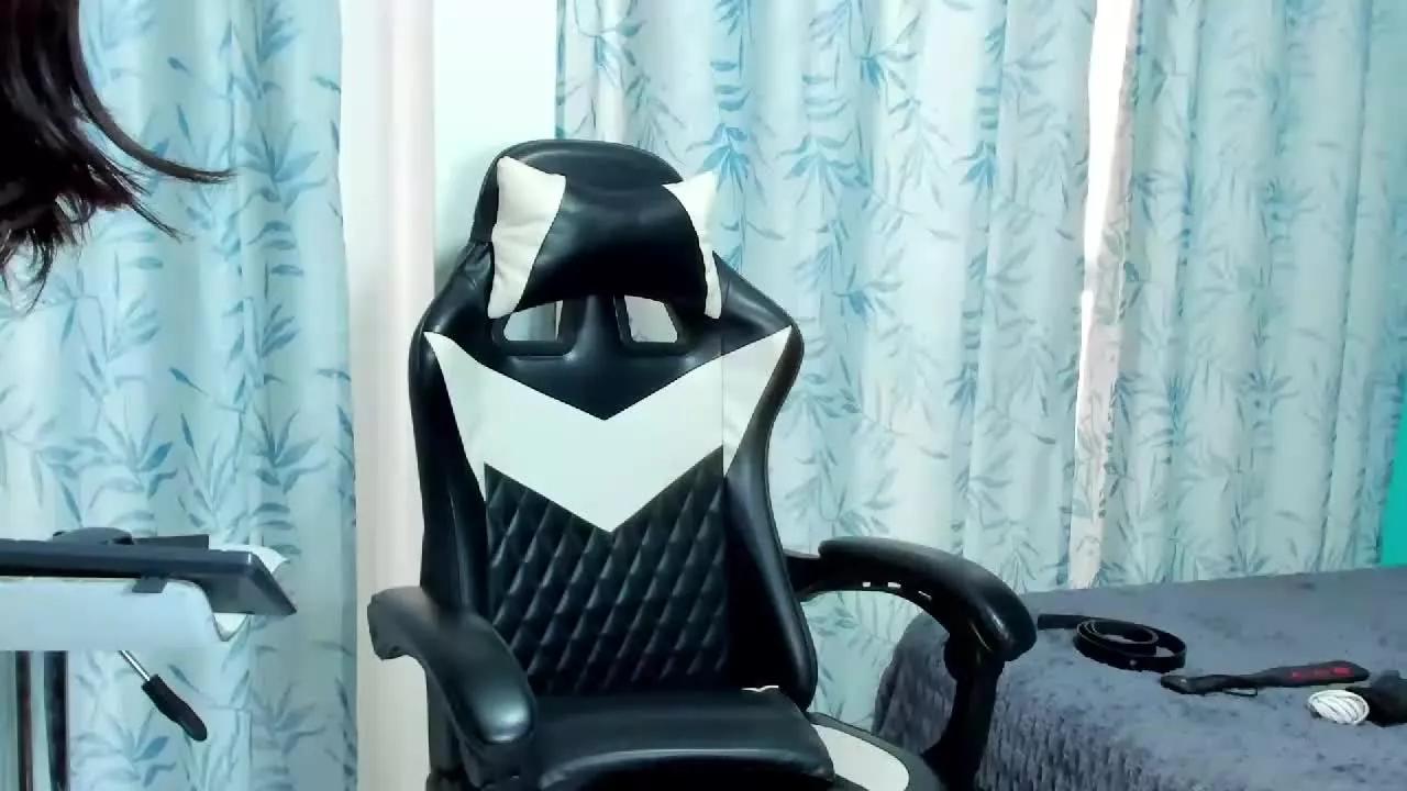 Lessly_Kittyn from Streamray