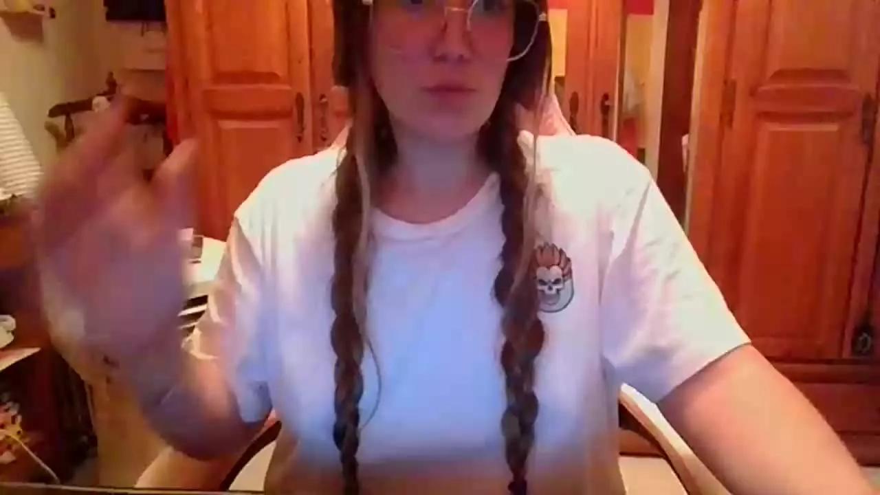littlesara21 from Streamray