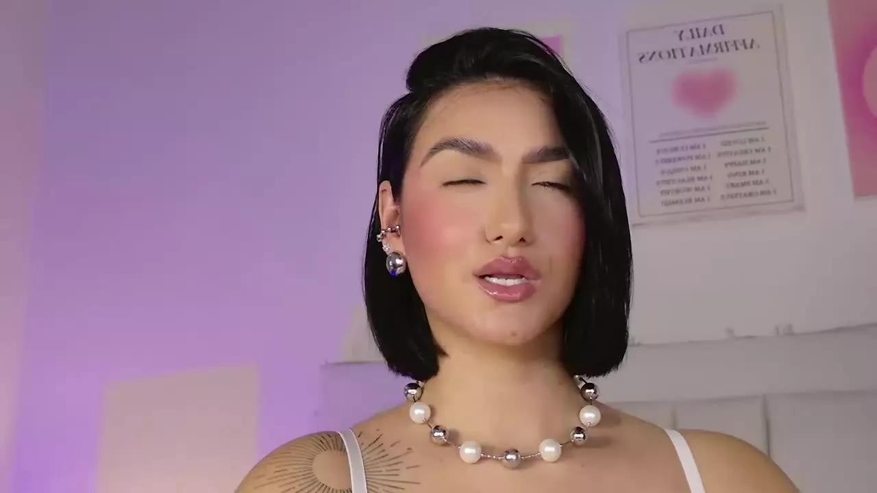 ManuelaHall webcams show profile image 