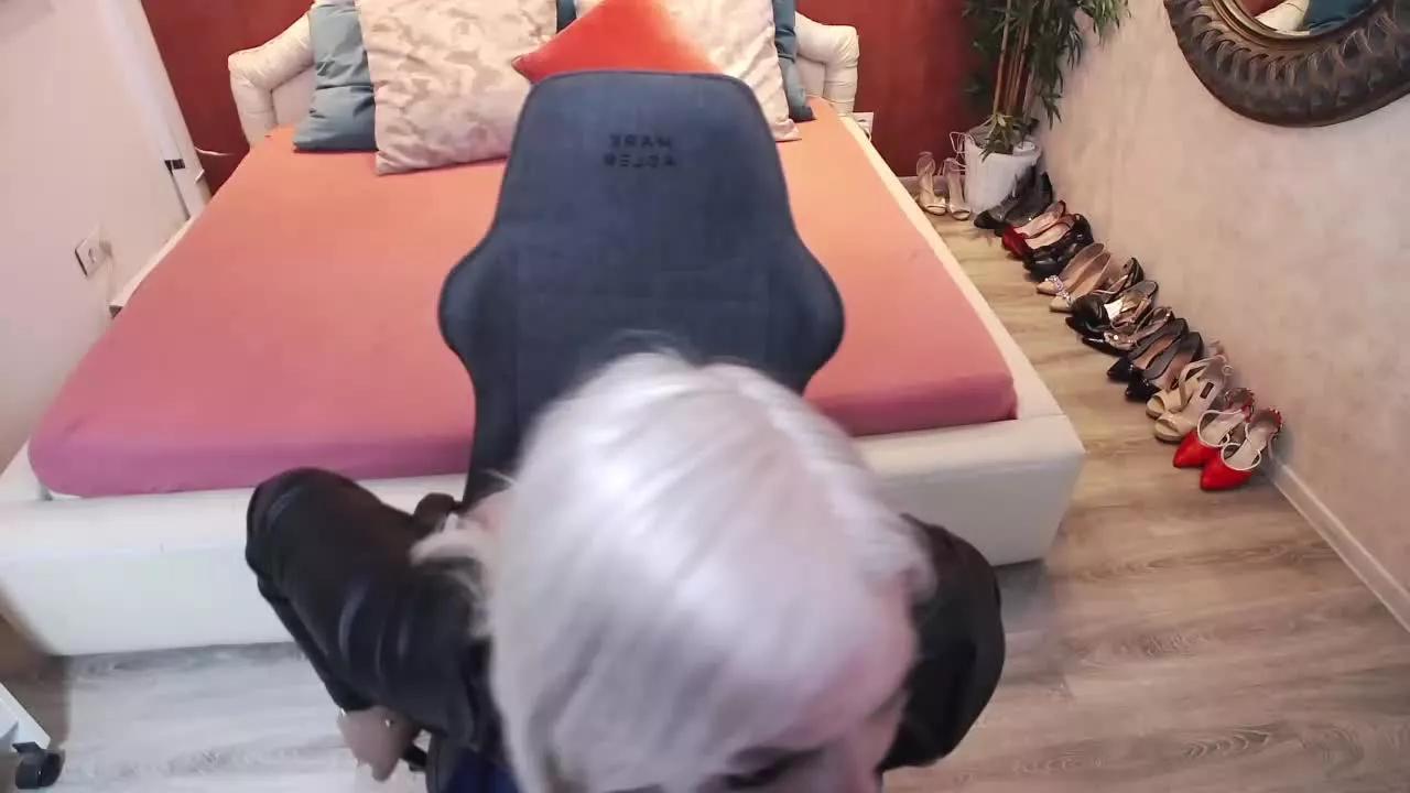 MeAmanda from Streamray