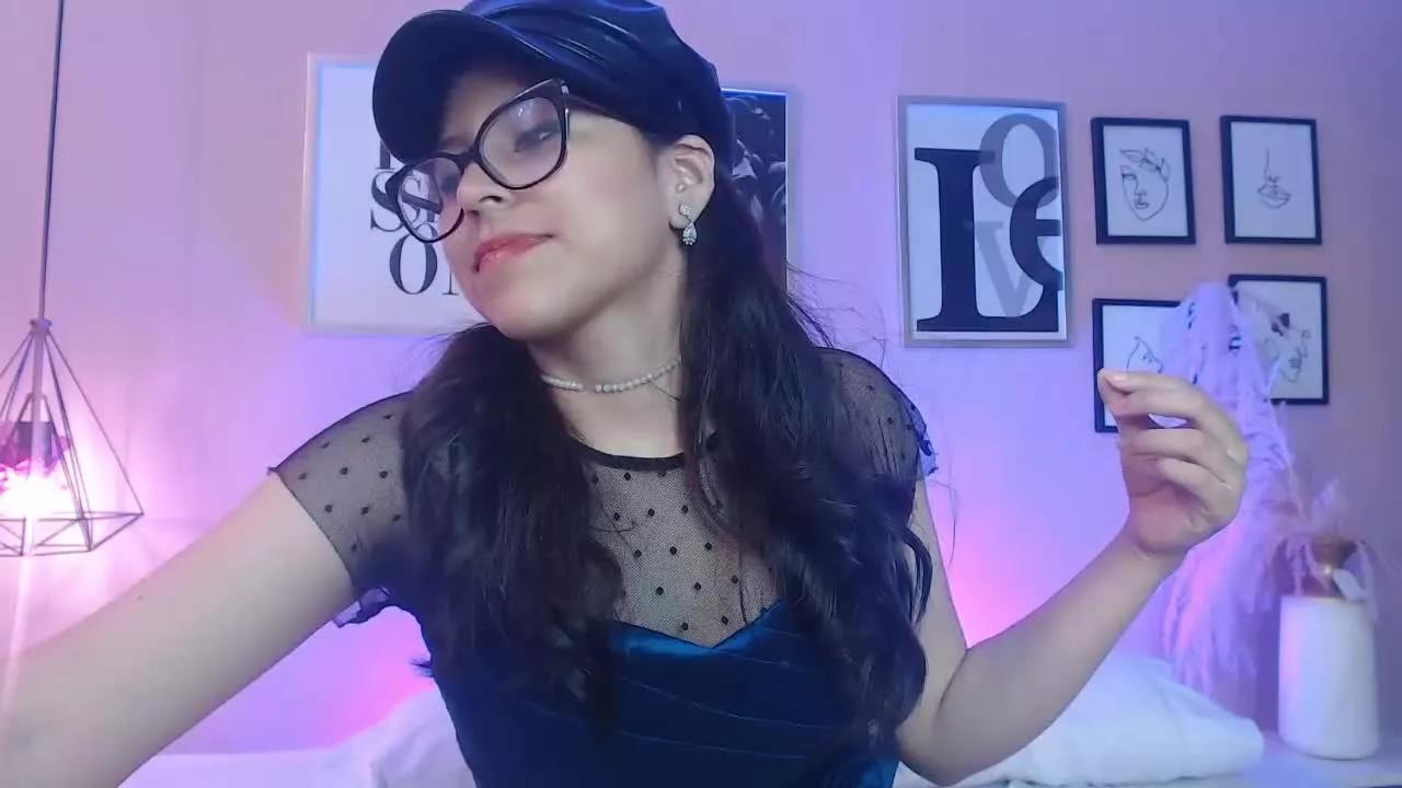 RoxxyMoon from Streamray