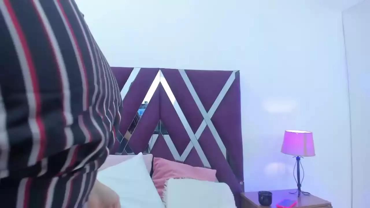 SamantaDuque on Streamray