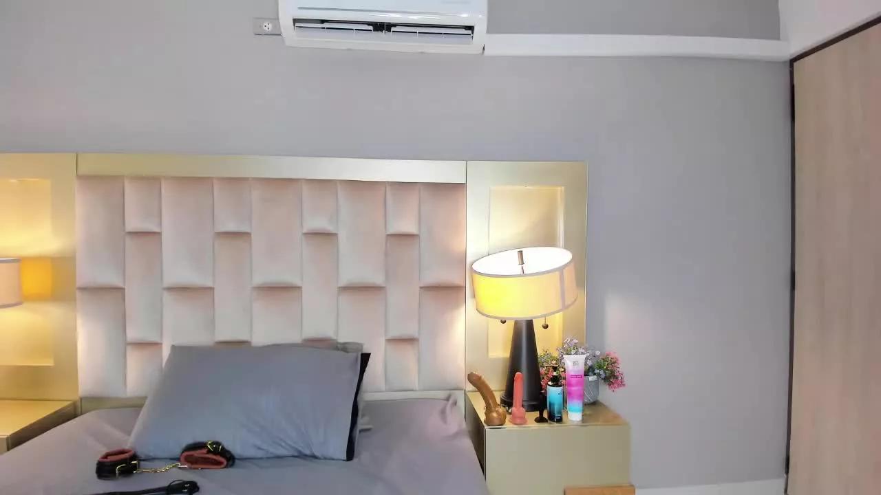 Samantha_cleer from Streamray