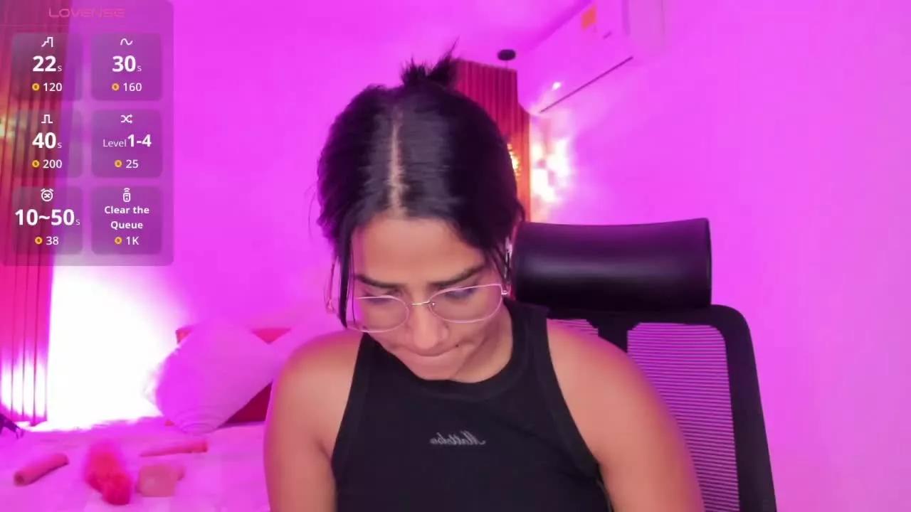 ZoeEvanns01 on Streamray