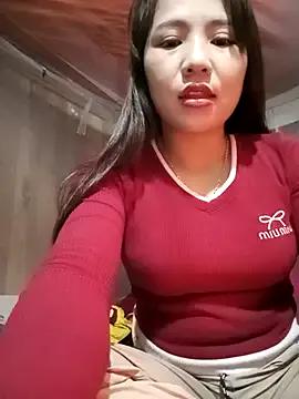 -Lanaa- from StripChat is Freechat