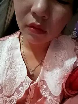 -Lanaa- from StripChat is Freechat