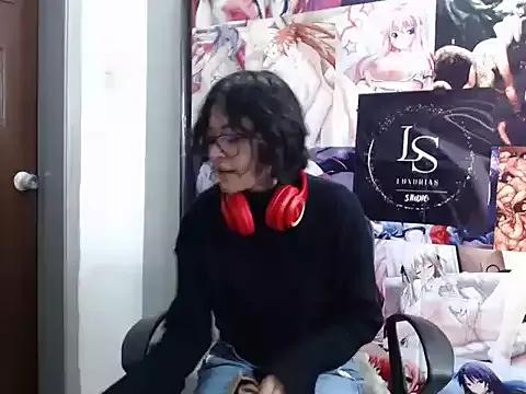 -Loren_- from StripChat is Freechat