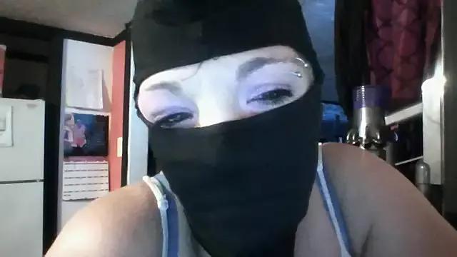 1anOnlyHoTTLuLu from StripChat is Freechat