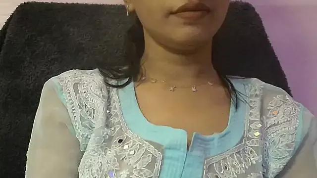 2min-MAGGIE from StripChat is Freechat