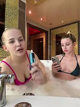 88_lolli from StripChat
