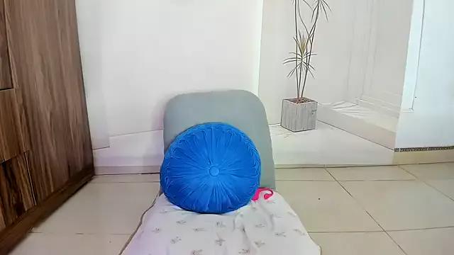 ___SuRi from StripChat