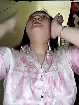 __Thomgdee__ from StripChat