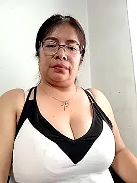 __valentina18 from StripChat