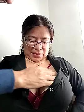 __valentina18 from StripChat